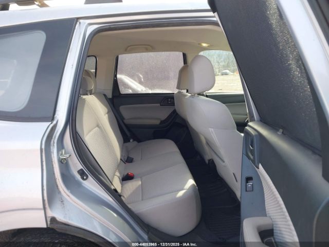 Subaru Forester 2.5i Image 8