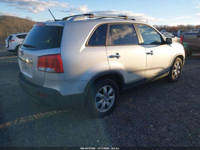 Kia Sorento Lx Image 2