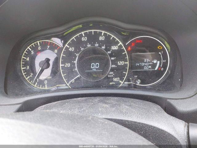 Nissan Versa Image 7