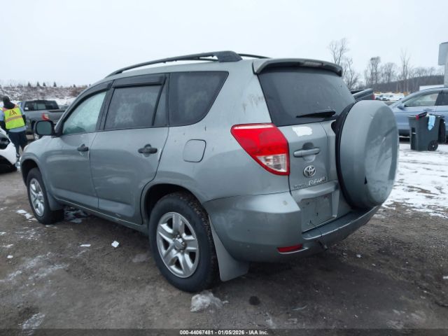 Toyota RAV4 Image 10