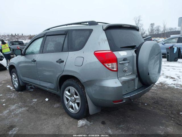 Toyota RAV4 Image 10