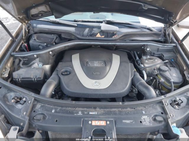 Mercedes-Benz M-Class 4matic Image 4