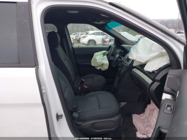 Ford Utility Police Intercepto Image 9