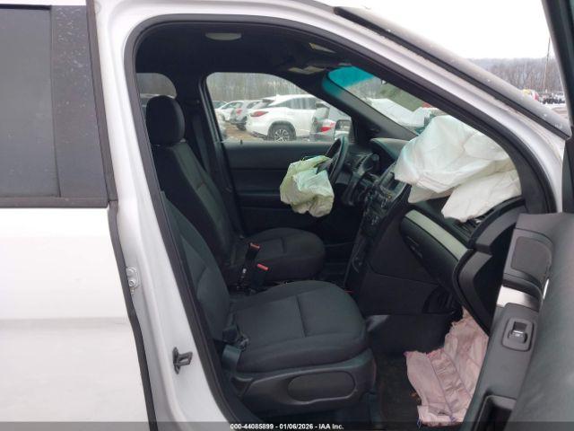 Ford Utility Police Intercepto Image 9