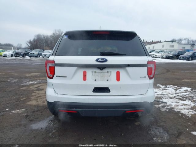 Ford Utility Police Intercepto Image 4