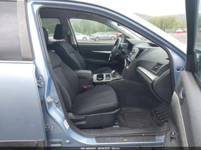 Subaru Outback 2.5i Premium Image 8