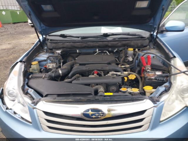 Subaru Outback 2.5i Premium Image 3
