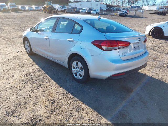 Kia Forte Lx Image 10