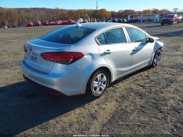 Kia Forte Lx Image 8