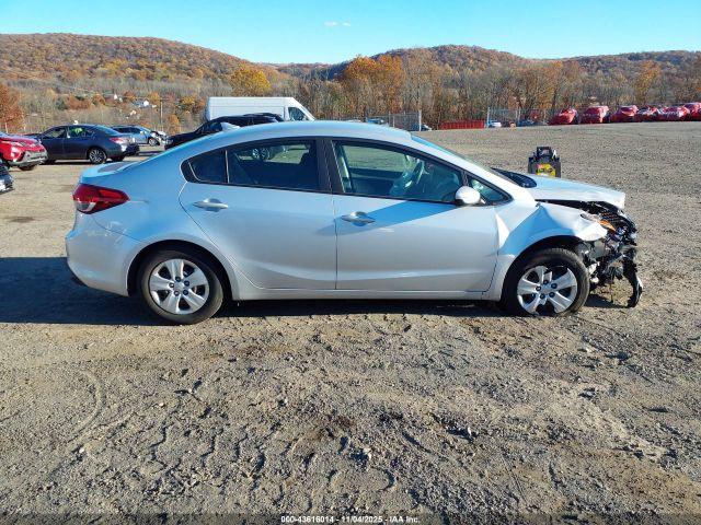 Kia Forte Lx Image 16