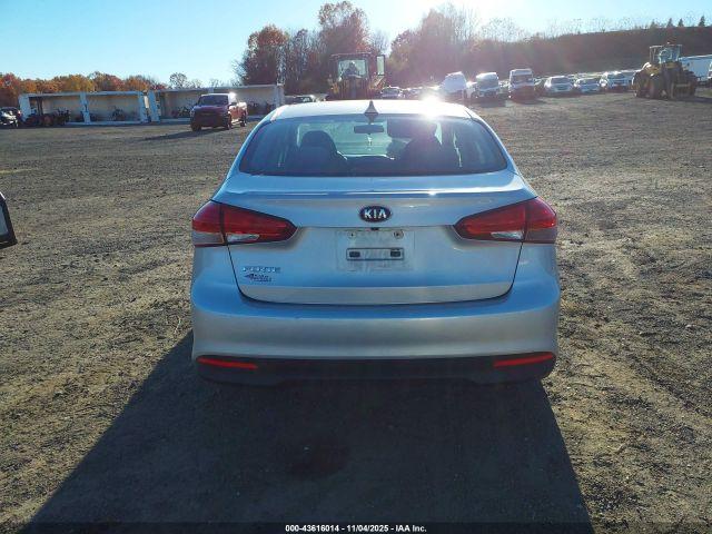 Kia Forte Lx Image 9