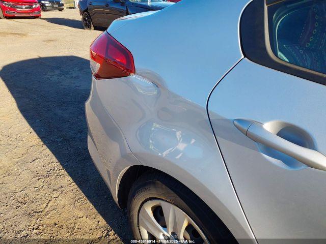 Kia Forte Lx Image 15