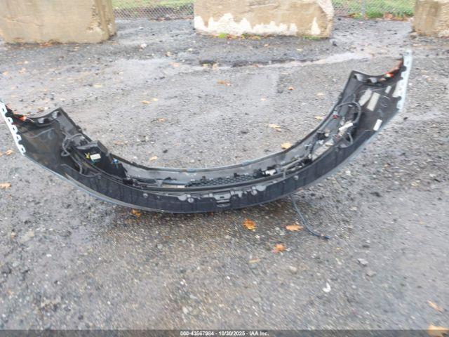 Chrysler 200 C Image 2