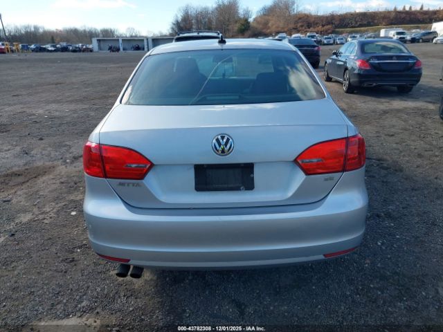 Volkswagen Jetta 1.8t Se Image 12