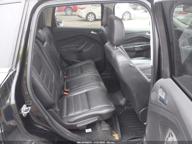 Ford Escape Titanium Image 18