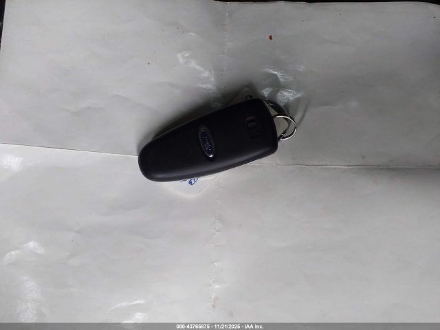 Ford Escape Titanium Image 13