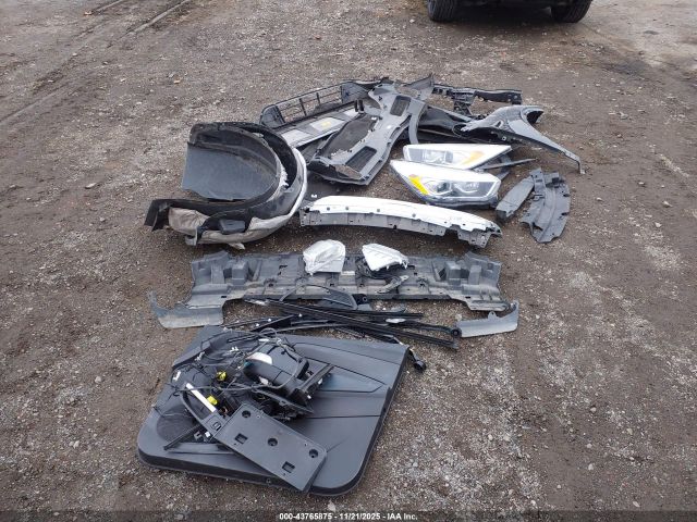 Ford Escape Titanium Image 3