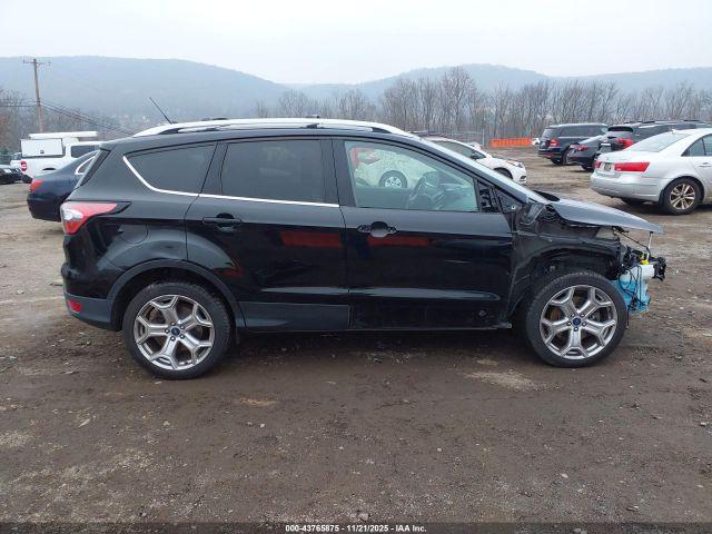 Ford Escape Titanium Image 4