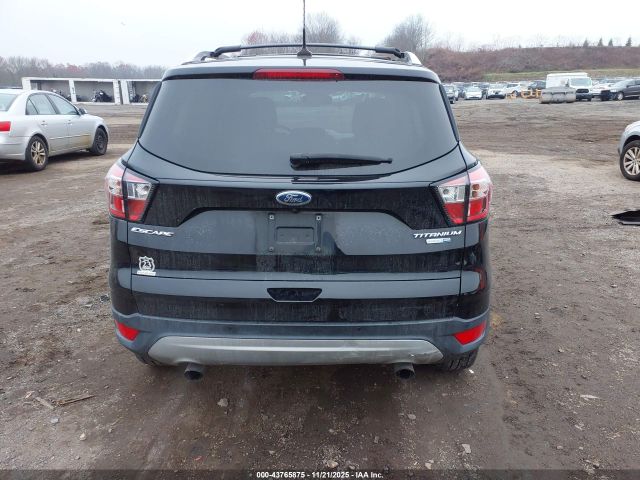 Ford Escape Titanium Image 11