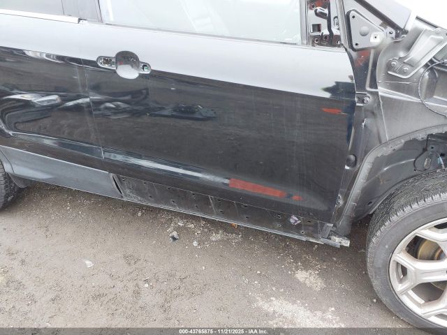 Ford Escape Titanium Image 14