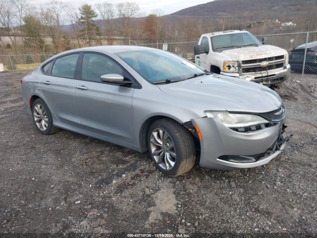 Chrysler 200 S Image 1
