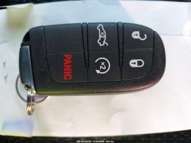 Chrysler 200 S Image 11