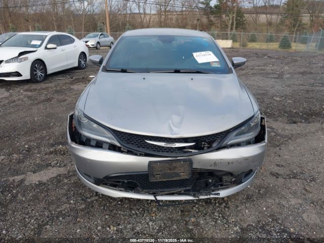 Chrysler 200 S Image 4