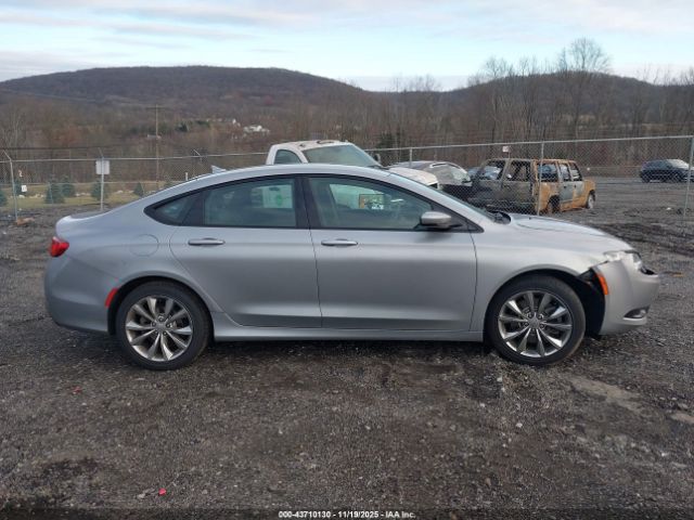 Chrysler 200 S Image 13