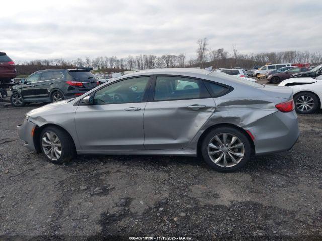 Chrysler 200 S Image 10