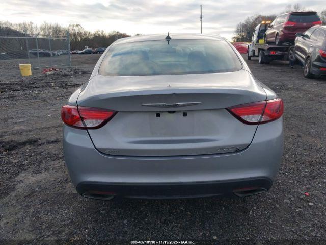 Chrysler 200 S Image 14