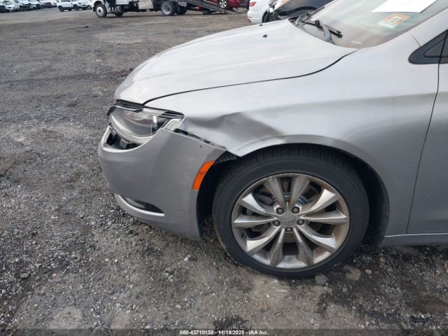 Chrysler 200 S Image 15