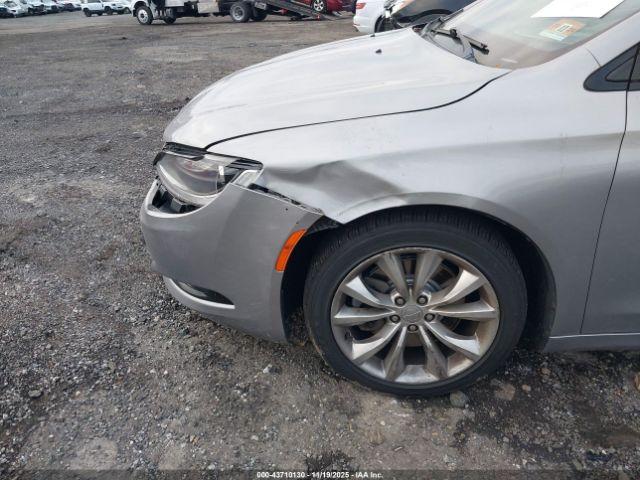 Chrysler 200 S Image 15