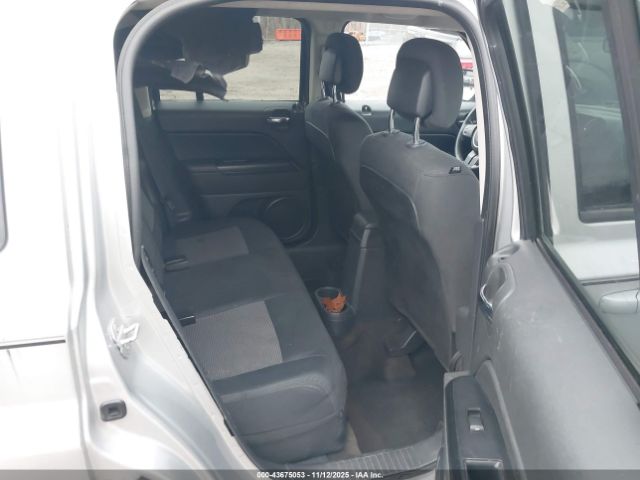 Jeep Patriot Sport Image 12