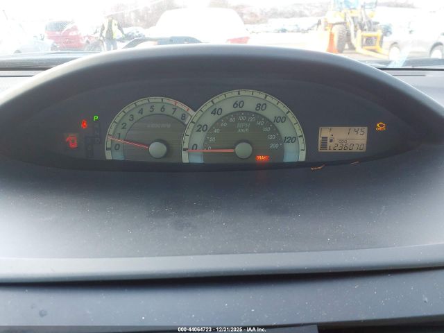 Toyota Yaris Image 5