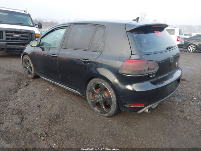 Volkswagen GTI 4-door Image 11