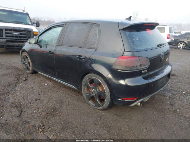 Volkswagen GTI 4-door Image 11