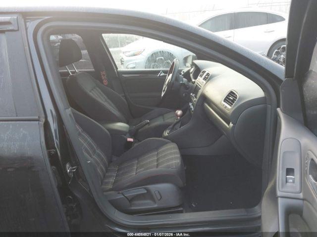 Volkswagen GTI 4-door Image 3