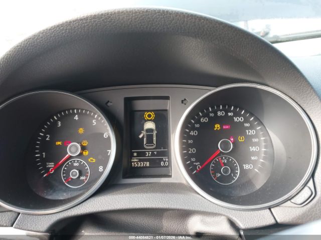 Volkswagen GTI 4-door Image 8