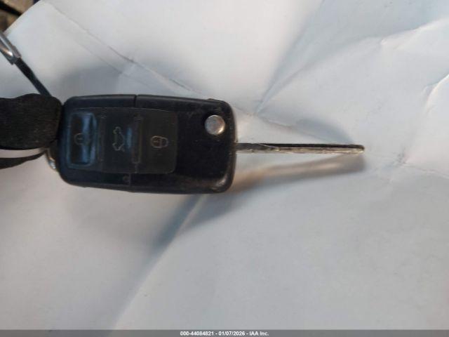 Volkswagen GTI 4-door Image 10