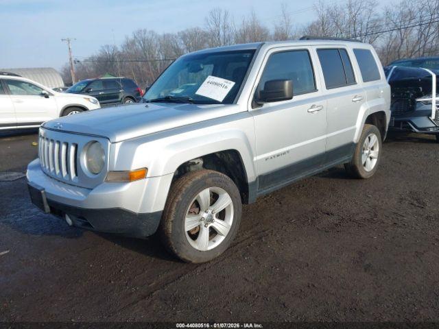 Jeep Patriot Latitude Image 6