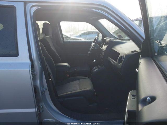 Jeep Patriot Latitude Image 11