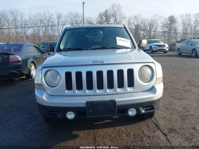 Jeep Patriot Latitude Image 4