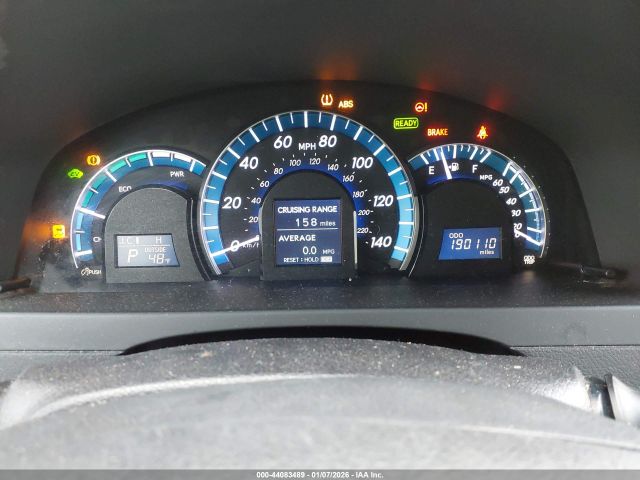 Toyota Camry Le Image 16