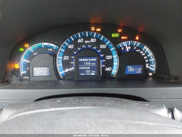 Toyota Camry Le Image 16