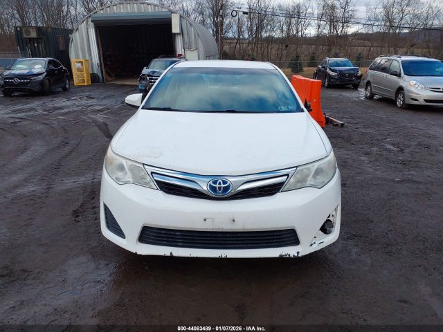 Toyota Camry Le Image 13