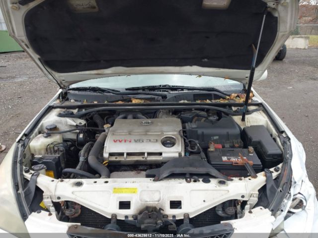 Toyota Camry Sle Image 2