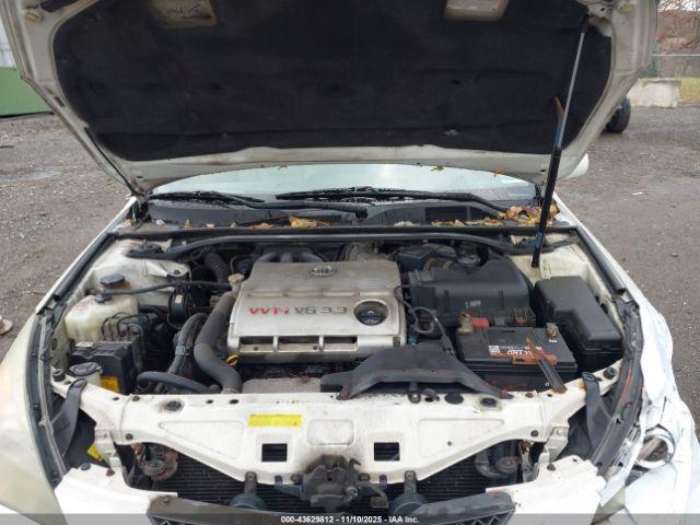 Toyota Camry Sle Image 2