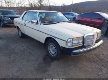  Salvage Mercedes-Benz 300