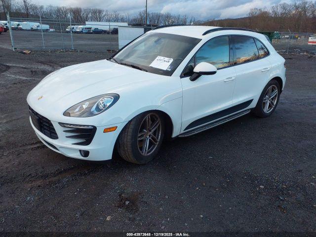 Porsche Macan S Image 13