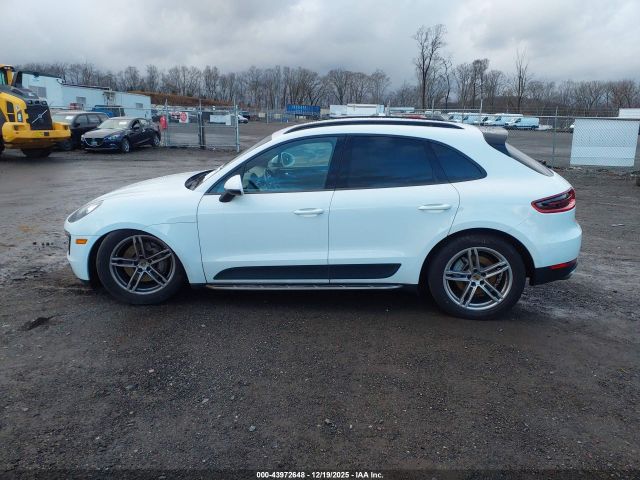 Porsche Macan S Image 6